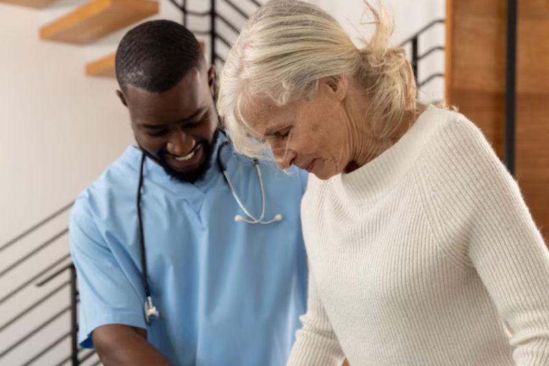 A Importância do Acompanhamento Hospitalar para Idosos A Importância do Acompanhamento Hospitalar para Idosos